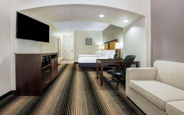 Deluxe Double Family Suite