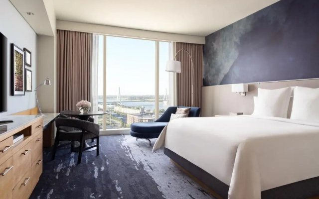 Double room with city view