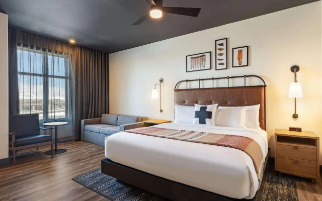 Deluxe Junior Suite