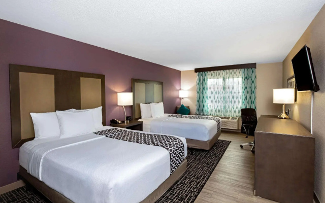 Mobility/Hearing Impaired Accessible Quadruple room