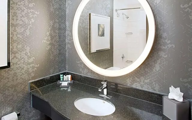 Alcove Double Guest room