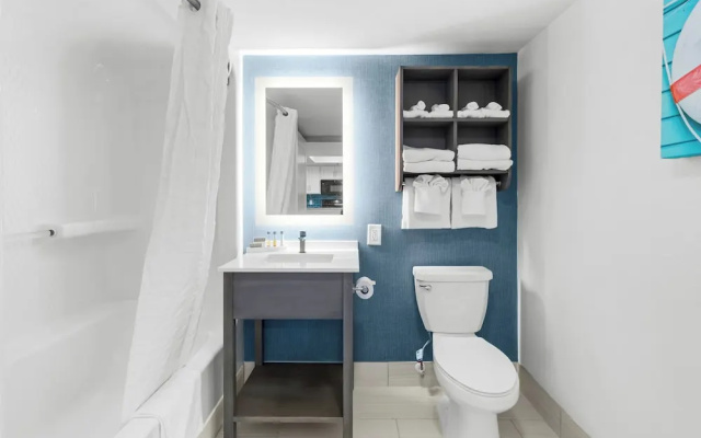 3 Bedrooms Deluxe room oceanfront