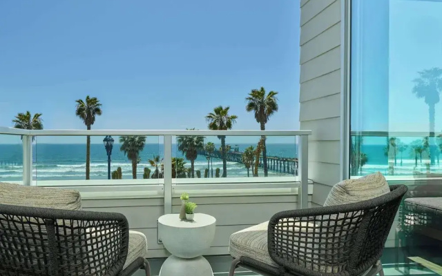 Standard room with balcony