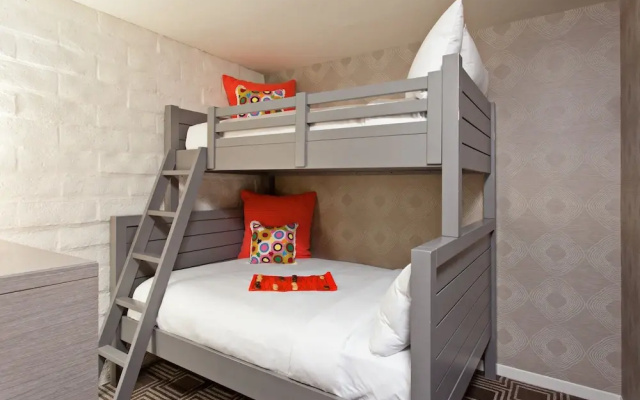 Family Suite with balcony