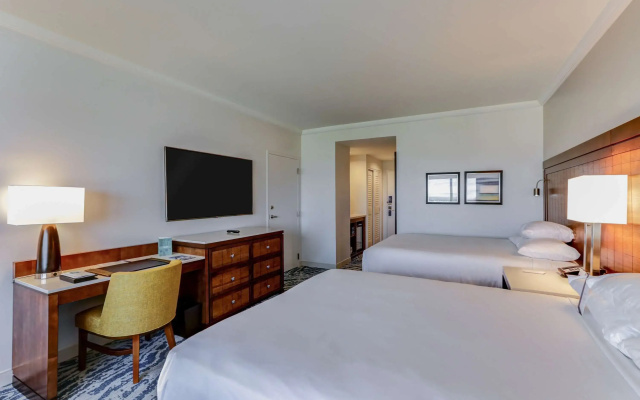 Quadruple room with pool view