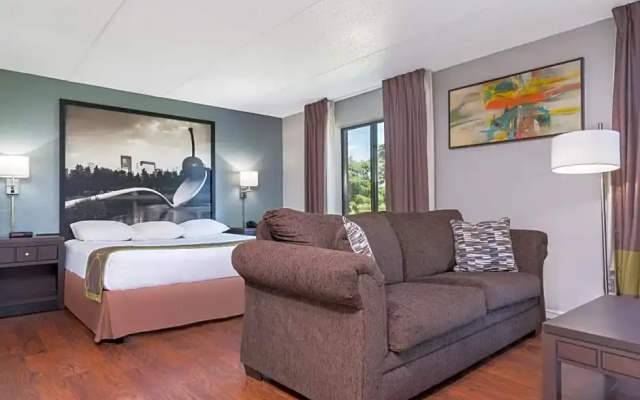 Sextuple Suite