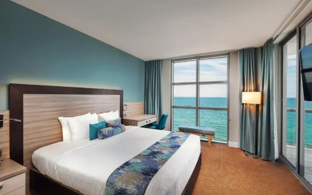 1 Bedroom Deluxe Suite oceanfront