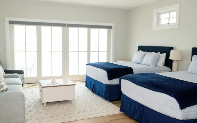 Luxury Quadruple room with ocean view