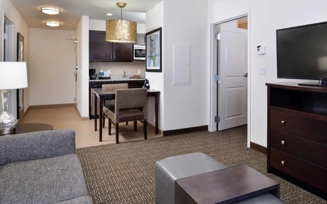 2 Bedrooms Double Suite