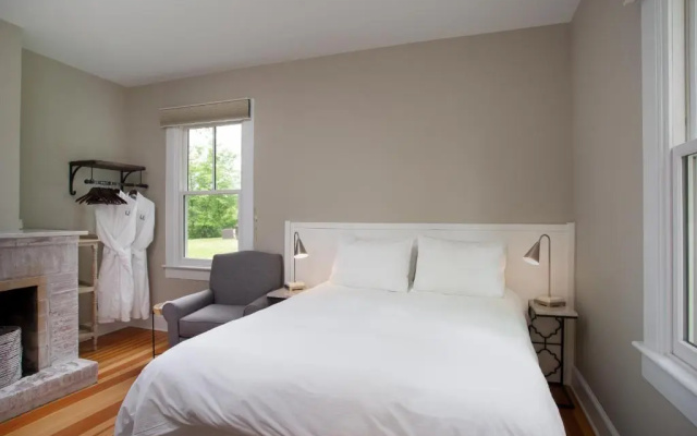 Standard Double room with lake view