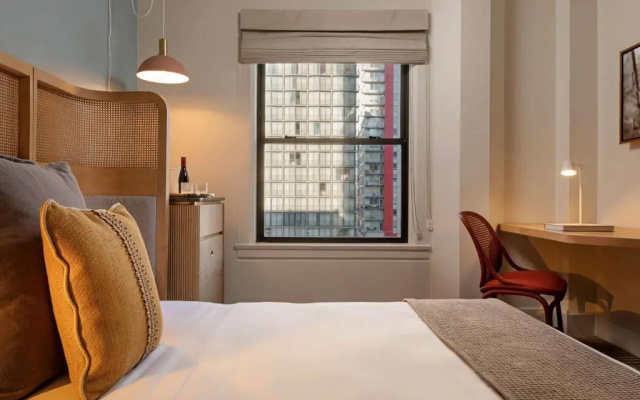 Classic Double room with city view
