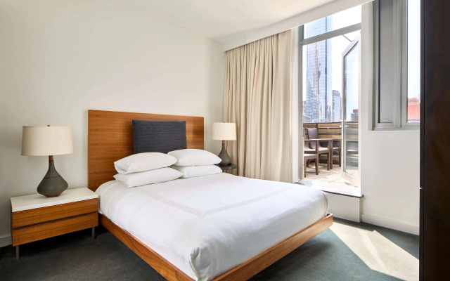 Deluxe Double room with city view