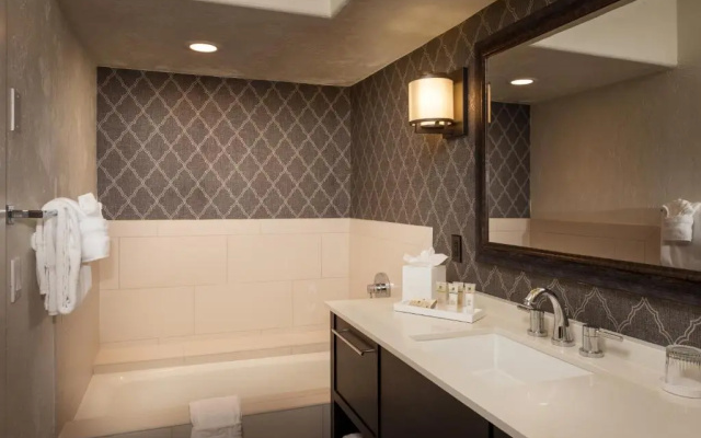 Premier Quadruple Junior Suite