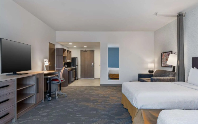 Quadruple Suite