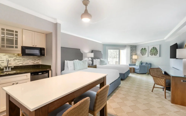 Quadruple Suite with balcony and with courtyard view