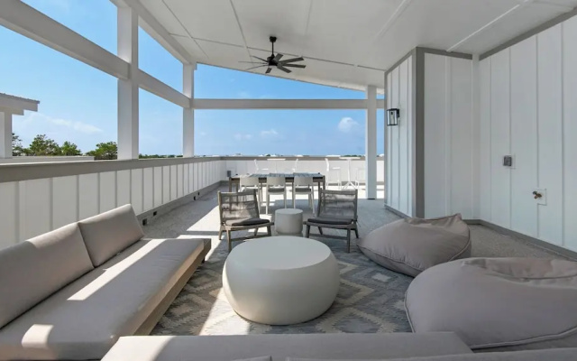 Cottage with balcony and with partial ocean view