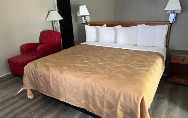 Classic Quadruple room