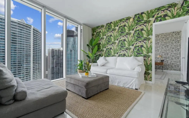 2 Bedrooms Apartment