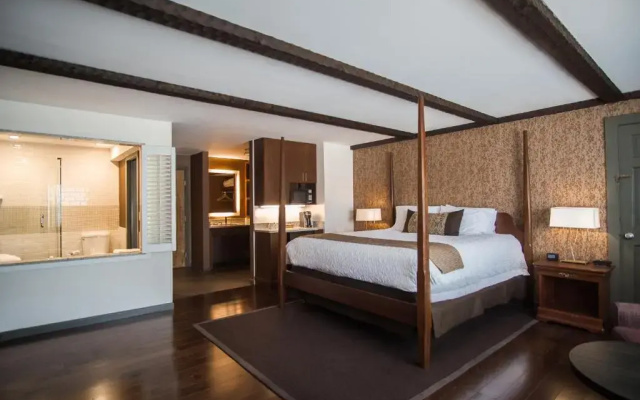 Premier room