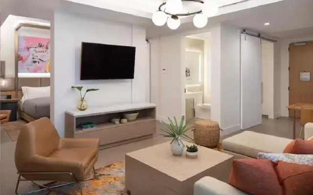 2 Bedrooms Double Suite