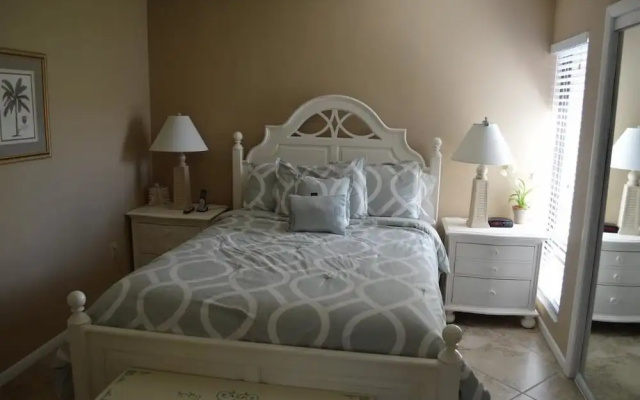 2 Bedrooms Comfort room with view