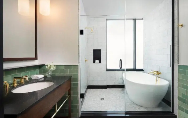 Standard Suite