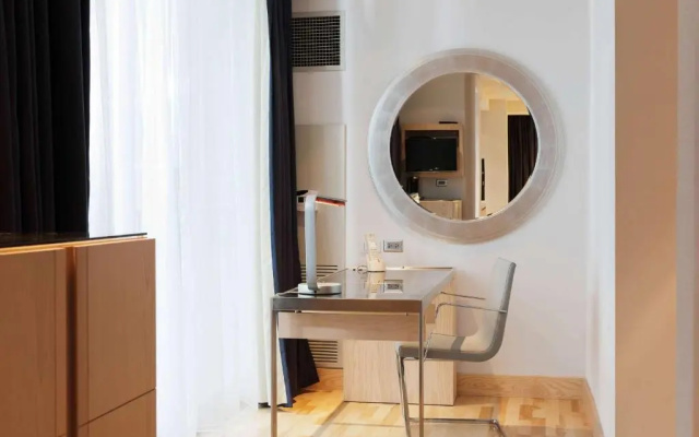 Premium Double room with balcony and with park view