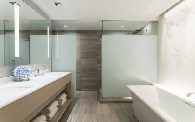 2 Bedrooms Suite with city view