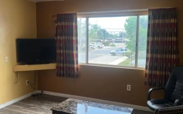 1 Bedroom Suite
