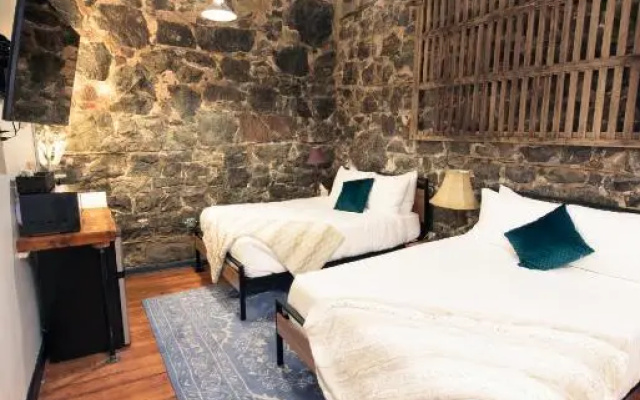 Economy room