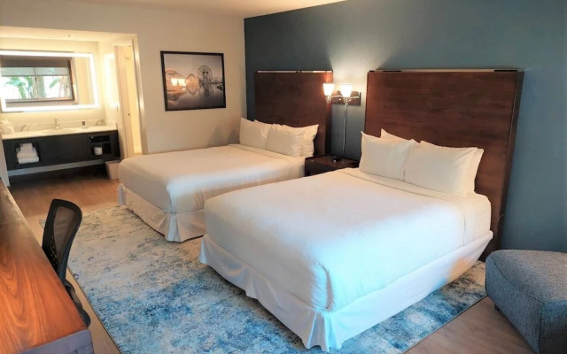 Guest Quadruple room with pool view