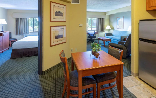 Double Suite
