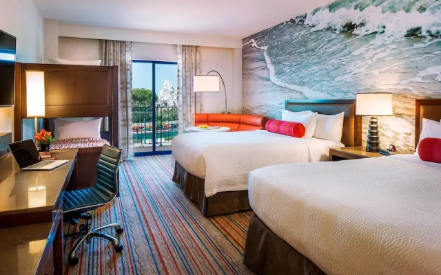 Quadruple Guest room with balcony and with Resort view