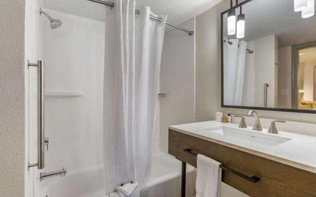 Quadruple Suite