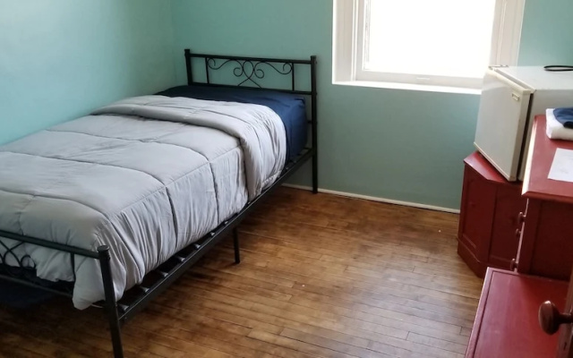 Economy room