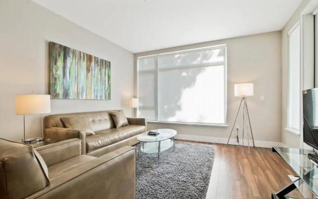 2 Bedrooms Apartment