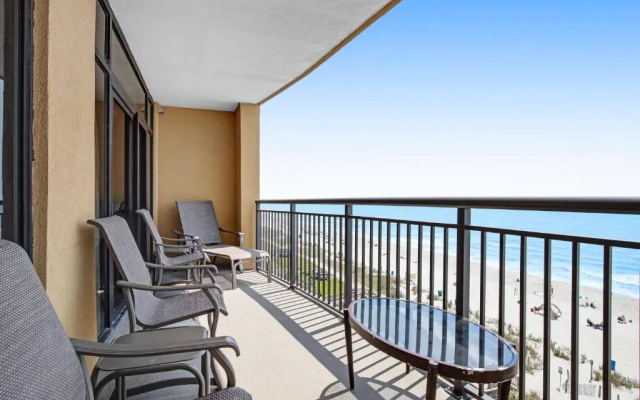 3 Bedrooms Suite oceanfront
