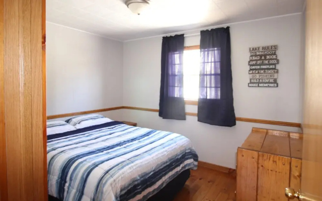 2 Bedrooms Standard Cottage with lake view