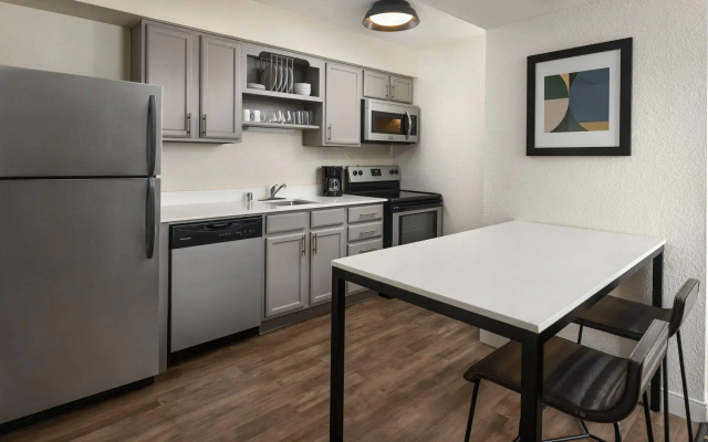 2 Bedrooms Duplex Apartment
