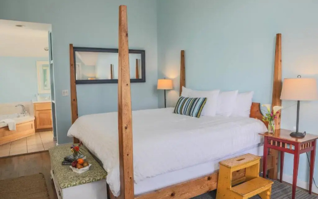 Deluxe Double room with balcony and with sea view