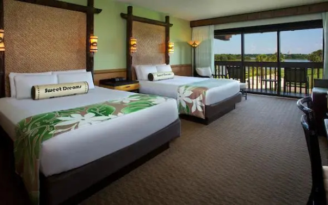Club Level room Theme Park View