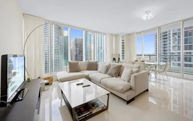 2 Bedrooms Apartment