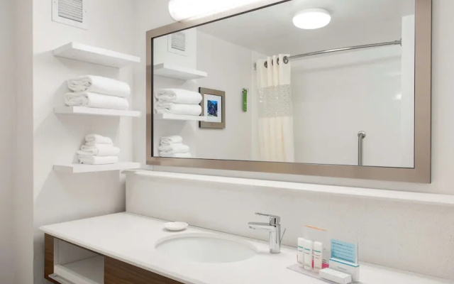 Standard Quadruple Suite