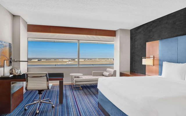 Double room Runway View