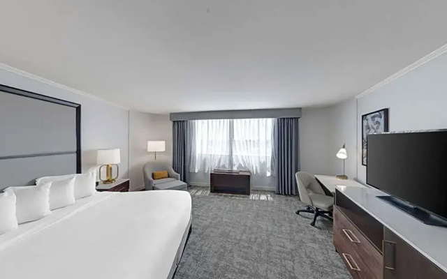 Grand room