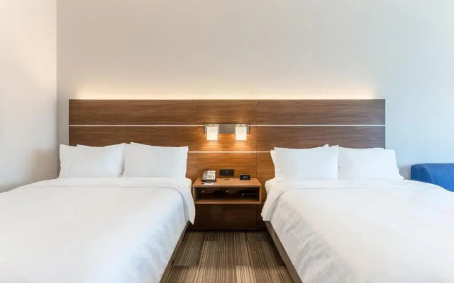 2 Bedrooms Suite