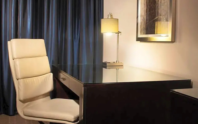 1 Bedroom Deluxe Double Suite