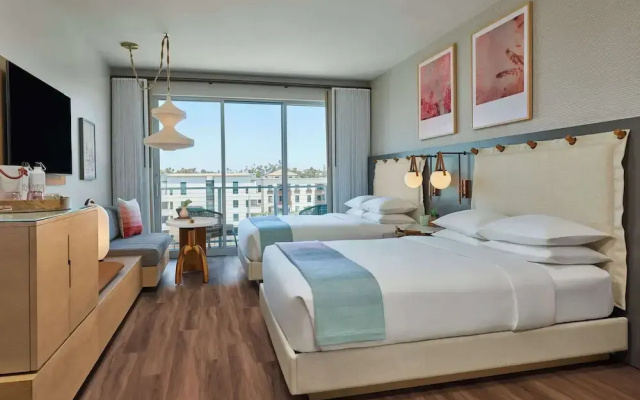 Standard Quadruple room with balcony