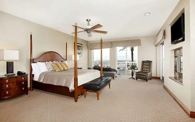 2 Bedrooms Sextuple Penthouse Suite