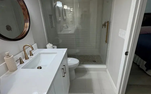 Comfort room beachfront